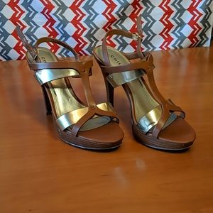 Strapy heels gold and brown